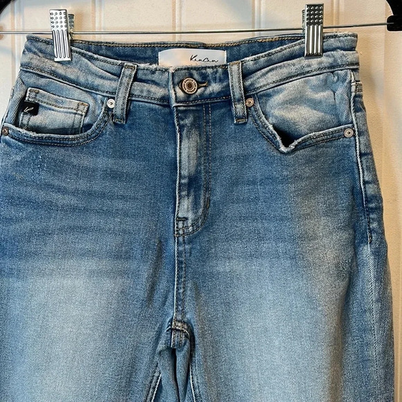 KanCan Distressed Straight Leg Light Wash Jeans. Size 7/27. - Picture 5 of 8